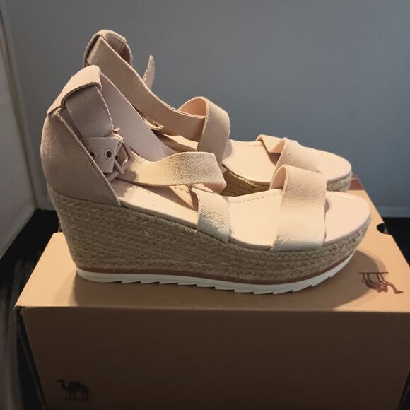 💯🔥MARC FISHER ZAIDE WEDGE SUEDE SANDALS, WOMEN'S SIZE 8.5M, LIGHT PINK BLUSH🔥 - Picture 1 of 8